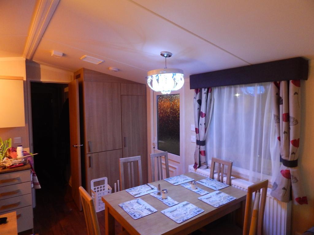 Presthaven Sands Holiday Park 3 And 2 Bed Caravans Prestatyn Camera foto